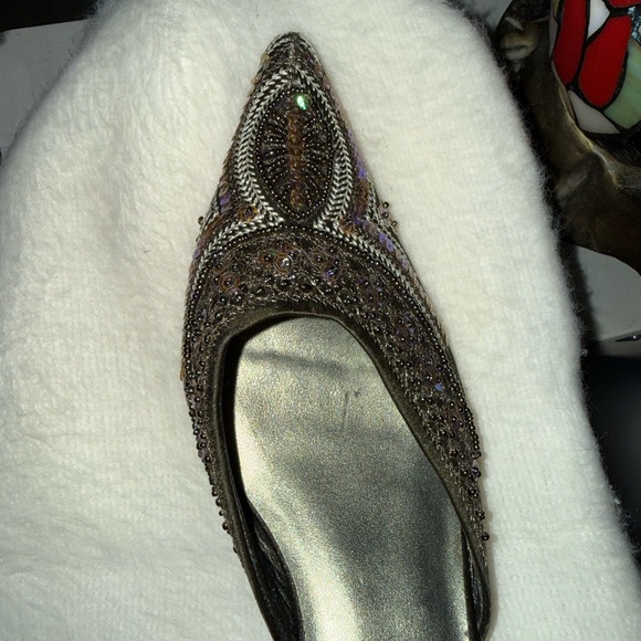 Vintage | Sequin & Beaded Embroidered Olive Green Leather Kitten Heels - Picture 2 of 11